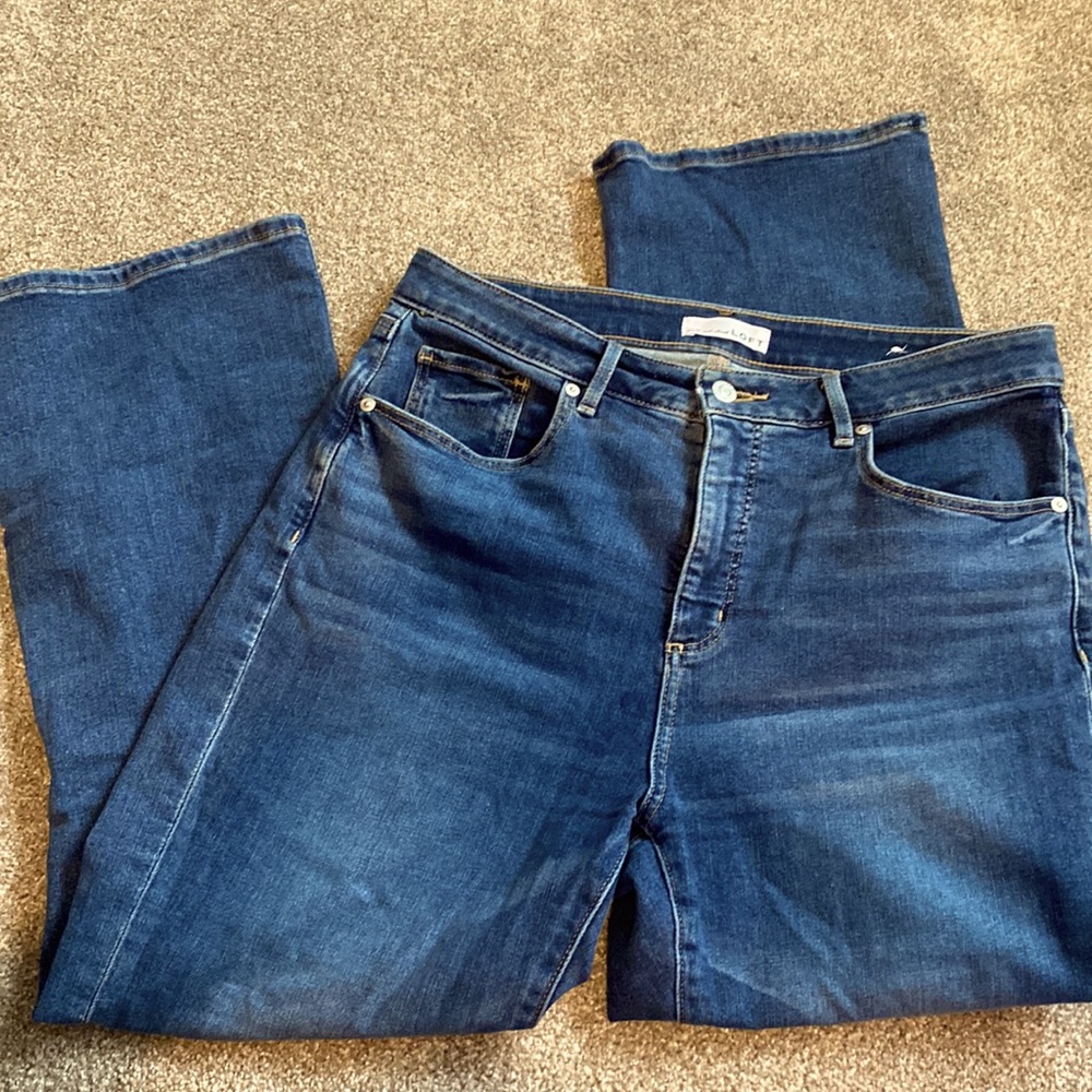 Loft The Curvy Kick Crop jeans